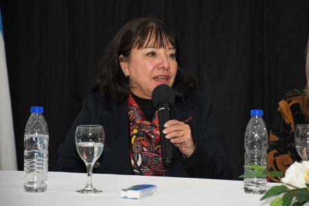 Velázquez: “Todos podemos aprender y alcanzar nuestros sueños cuando la educación es accesible”