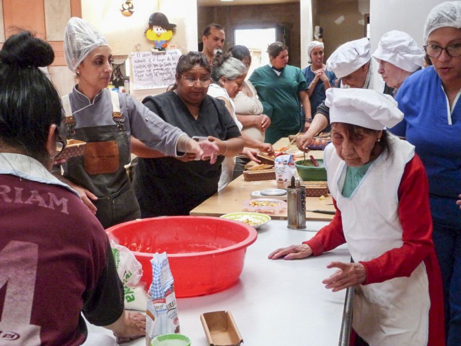 Solidaridad y espíritu navideño de nuestros adultos mayores