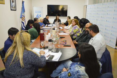 Primera reunión de la paritarica central.