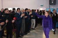 Alicia encabezó acto de firma de convenio y entrega de insumos tecnológicos en Piedra Buena