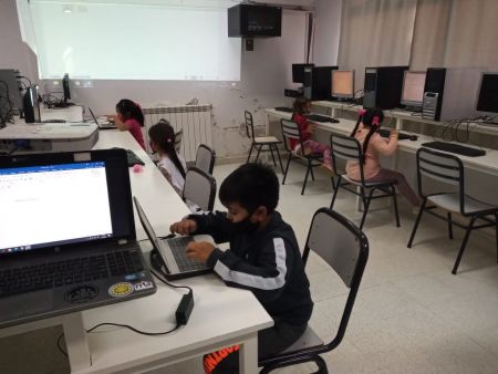 Presencialidad: Piedra Buena y Lago Posadas inician clases en las instituciones educativas