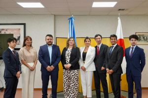 La Embajada del Japón firmó un convenio para donar equipamiento médico a la provincia de Santa Cruz