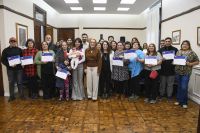 Alicia junto a titulares de distintos emprendimientos de Río Gallegos. 