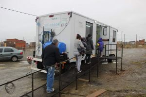 El móvil sanitario presente en el Barrio Santa Cruz