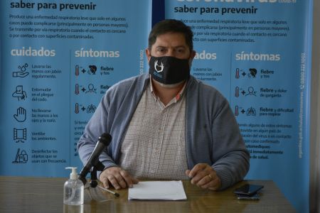 Verbes: “Se desarrolla con normalidad el proceso de vacunación para mayores de 75 años en Santa Cruz”