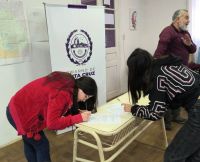 Lago Posadas: Ambiente concretó un acuerdo de compromiso entre la Comisión de Fomento y la comunidad local