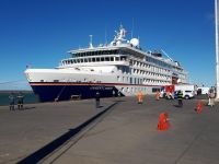 Llegó el primer crucero turístico a las costas de Santa Cruz