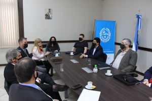 Continúan las mesas de trabajo para la implementación del software SARHA en Educación