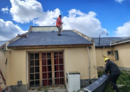 Protección Civil realizó diferentes intervenciones por fuertes vientos en toda Santa Cruz