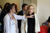 Alicia visitó la primera sala de hemodiálisis de El Calafate