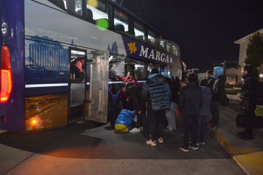 La delegaci&oacute;n santacruce&ntilde;a parti&oacute; rumbo a los ParaEpade en Chubut