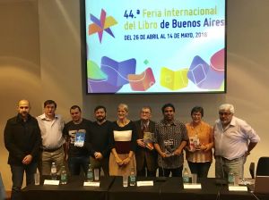 Acto del Día de Santa Cruz en la Feria Internacional del Libro