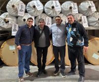 Claudio Vidal entregó nueva cancha de césped sintético a la Liga de los Barrios de Río Gallegos