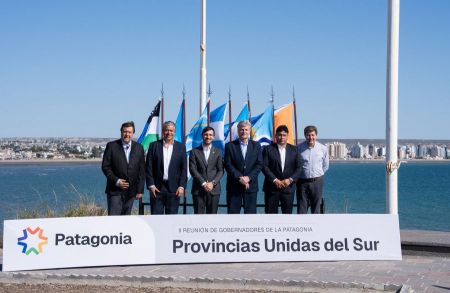 Las provincias perderían 5.000 millones de dólares en el presupuesto 2025: Preocupación extrema en los gobernadores