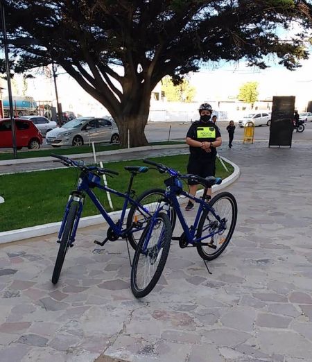 Programa Turismo Seguro: Se entregaron bicicletas e insumos en Caleta Olivia