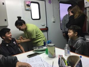 El tráiler de salud visitó el Barrio 366 Viviendas