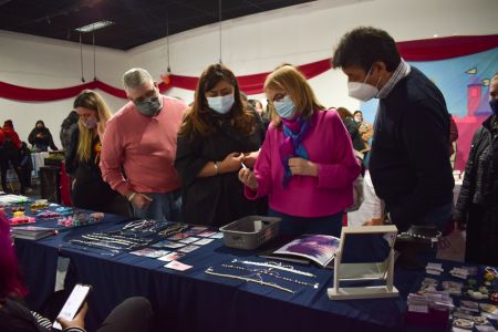 La feria “Hecho por mí” congregó a emprendedorxs santacruceñxs en el Complejo Cultural