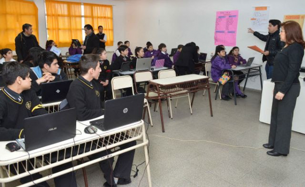 Estudiantes rindieron la instancia provincial de las Olimpiadas de Informática