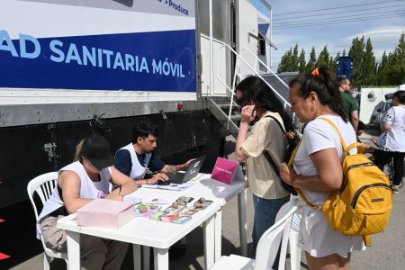 Salud participó de la 34° Fiesta Nacional de la Cereza en Los Antiguos