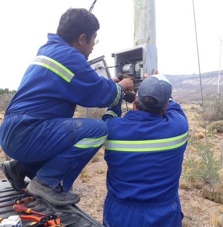 Servicios Públicos realizó la colocación y puesta en marcha de un grupo generador en Lago Posadas