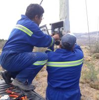 Servicios Públicos realizó la colocación y puesta en marcha de un grupo generador en Lago Posadas