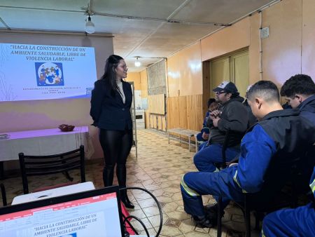Servicios Públicos realizó talleres para prevenir la violencia laboral 28 de Noviembre y Río Turbio
