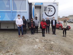 Autoridades de Educación visitaron el Aula Taller Móvil en el Bº Bicentenario de Río Gallegos