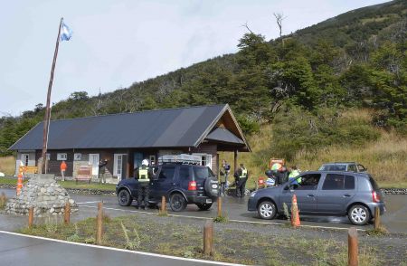 Controles vehiculares en las rutas santacruceñas y en ingreso a Parques Nacionales