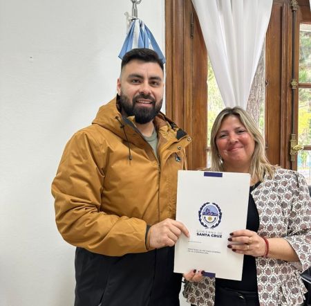 Santa Cruz fortalece la aviación sanitaria: convenio clave con el Aeroclub de Río Gallegos