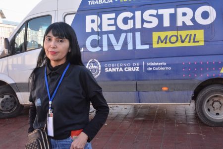 Viva Barrio: El Registro Civil acercó trámites y servicios esenciales a los vecinos del Evita