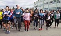 Importante participación en la corrida atlética por el Día de Les Estudiantes