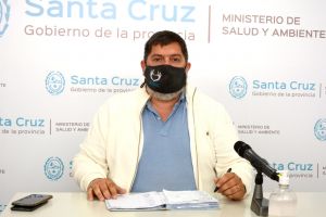 Verbes: “Le pedimos a toda la población extremar los cuidados necesarios para evitar los contagios”