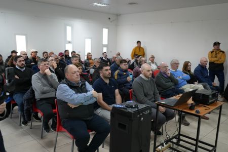 Charla informativa “Langostino en el Golfo San Jorge: fundamentos biológicos y razones del cierre"