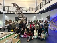 Los dinosaurios asombraron a los estudiantes en las charlas por el Día de los Museos