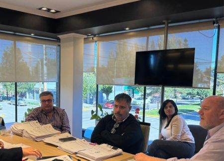 El Gobierno realizó la apertura de sobres para la construcción del Polideportivo de Gobernador Gregores