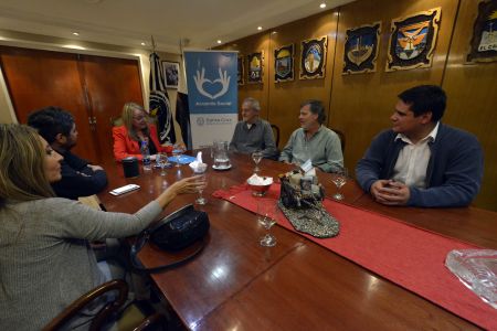 Alicia recibió a los investigadores del Proyecto de Manejo del Área Paisaje Cultural Meseta Lago Strobel