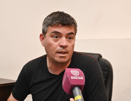 El titular de la Unidad Ejecutora Portuaria de Santa Cruz (UNEPOSC), Walter Uribe.