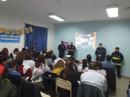Realizan simulacros de evacuación en Escuelas en Río Turbio y 28 de Noviembre