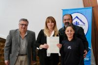 El Gobierno Provincial gestionó las firmas de escrituras para familias que esperaron 10 años en El Calafate