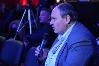 Paulo Lunzevich, Secretario de Comercio e Industria.