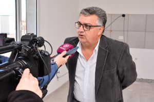 Marcelo De La Torre, presidente de IDUV, en el predio de las 56 viviendas que serán entregadas en Río Gallegos.