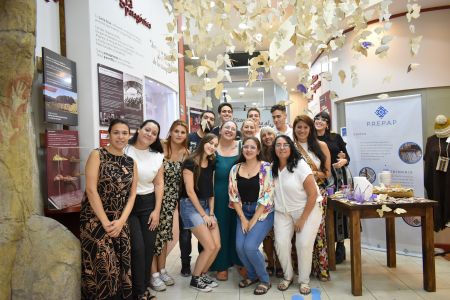 Arte con perspectiva de género:  Valentina García Stur presentó Re Evolución en la Casa de Santa Cruz