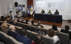 Alicia celebró la presentación de la carrera de Ingeniería en Energía en Santa Cruz