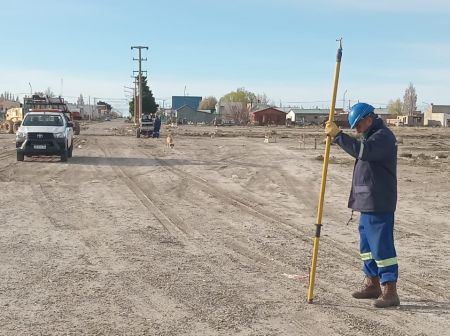 Operarios de Servicios Públicos concretaron diferentes trabajos en Lago Posadas y Puerto Santa Cruz