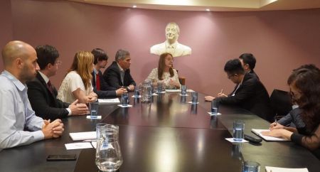 Reunión de cooperación entre el gobierno provincial y la Embajada China