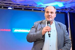 Lunzevich: “La idea es generar un futuro distinto para Santa Cruz con un crecimiento económico auténtico”