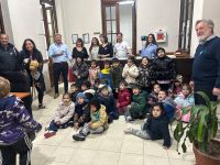 Eco-Guardianes de Río Gallegos: El Jardín N° 1 celebró el Día de la Escarapela contagiando identidad y conciencia ambiental a la comunidad