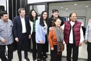 Autoridades del Gobierno Provincial participaron de la ceremonia. 