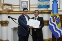 El gobernador Claudio Vidal y el flamante ministro de Trabajo, Juan Mata. 