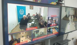 Médicos santacruceños participan de videoconferencia con expertos de Hubei